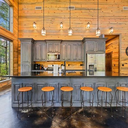 Luxury Cabin In The Woods With Hot Tub And Yard Games! Broken Bow Luaran gambar