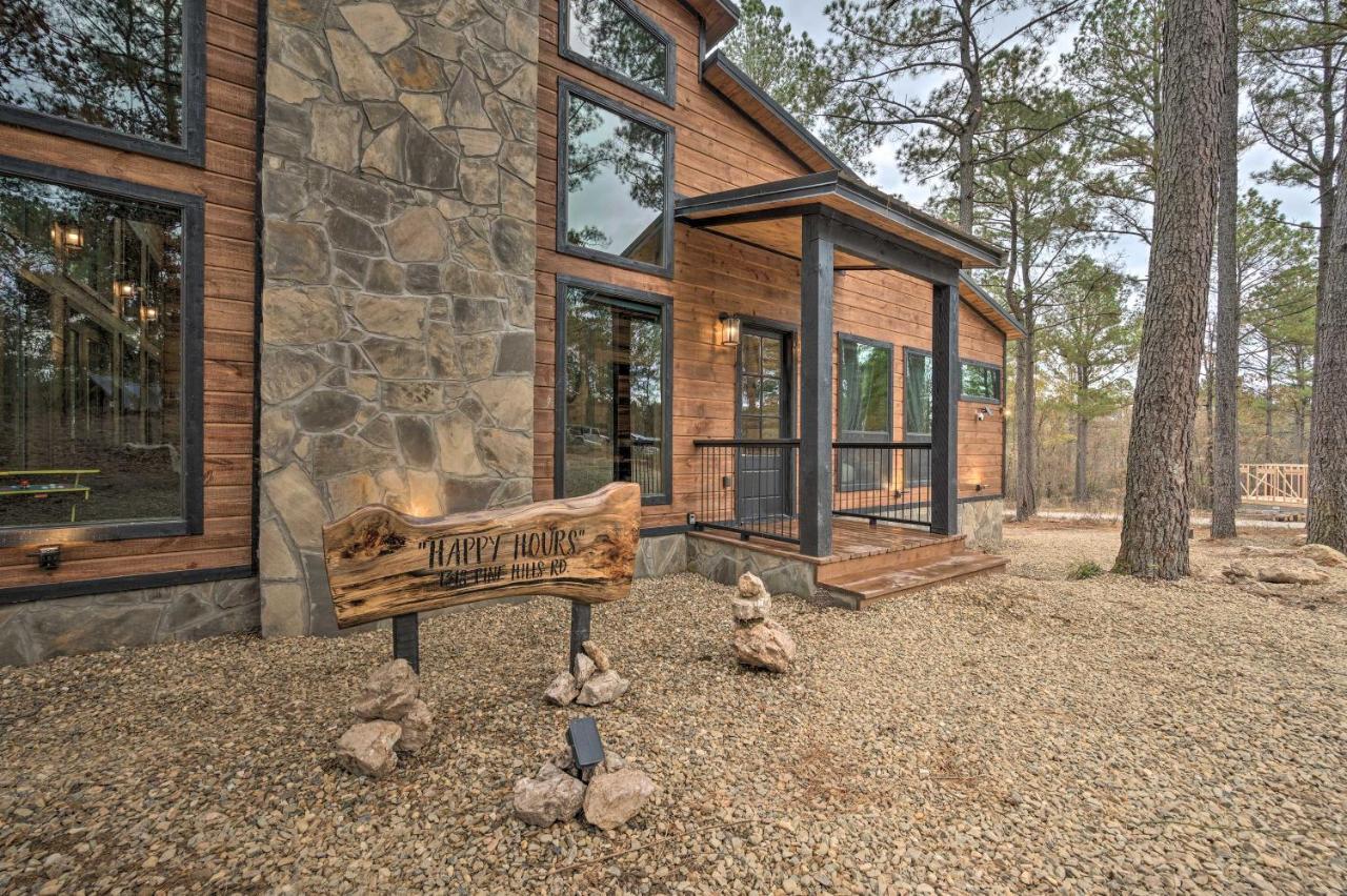 Luxury Cabin In The Woods With Hot Tub And Yard Games! Broken Bow Luaran gambar